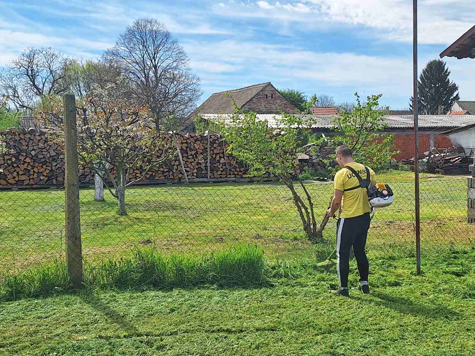 IMG-dd9ab42b7db01a04de9d022c8fe807b4-V